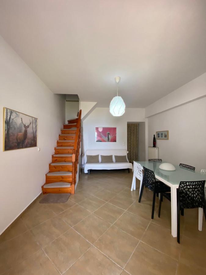 Casa Del Mar Hotel Himare Bagian luar foto