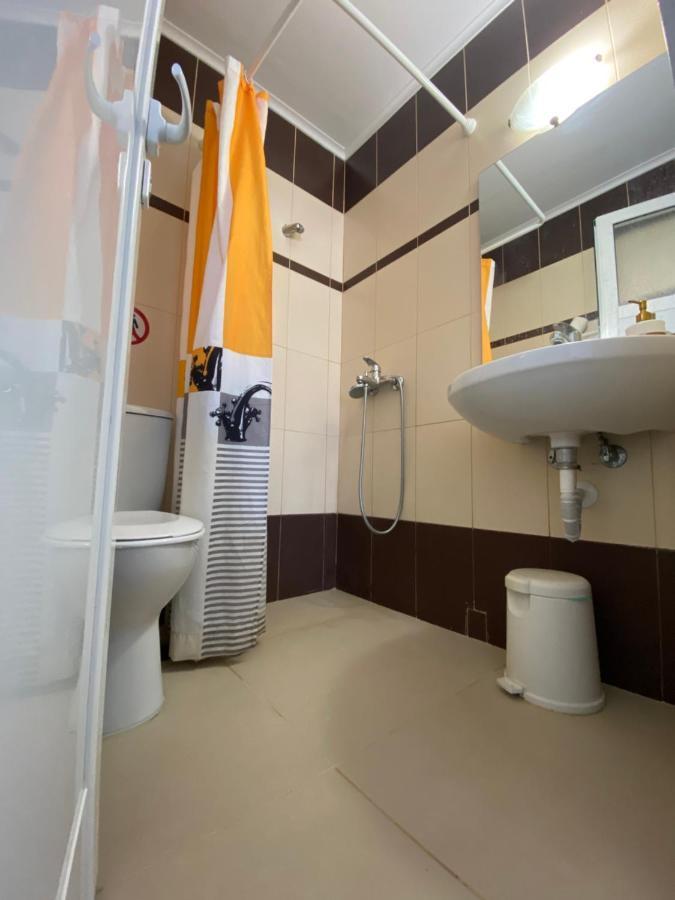 Casa Del Mar Hotel Himare Bagian luar foto