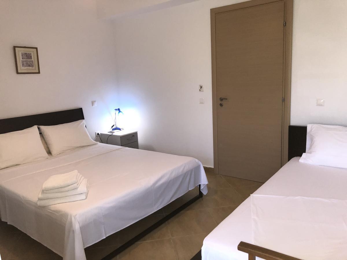 Casa Del Mar Hotel Himare Bagian luar foto